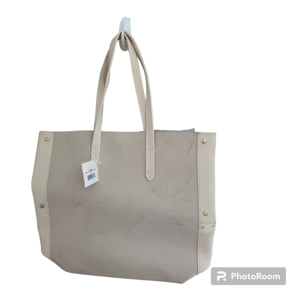 ⚪️ULTA: Women’s large, cream suede & leather tote bag, never used w/tag⚪️